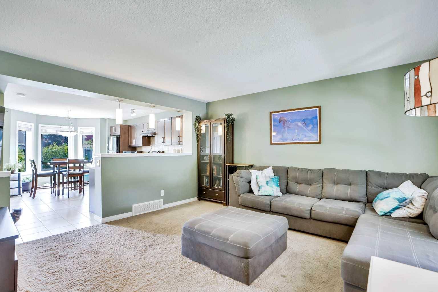 Calgary, AB T3M 0V8,100 Auburn Bay ST SE