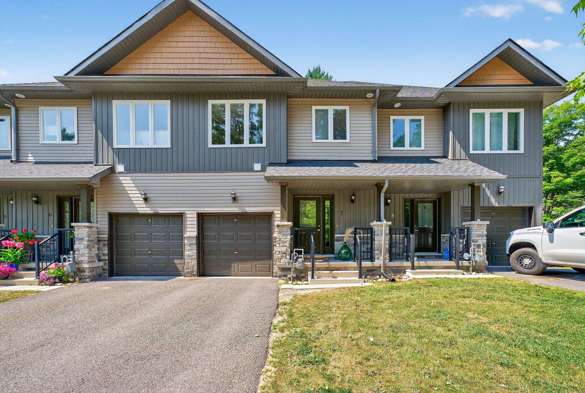 Bracebridge, ON P1L 1B4,393 Manitoba ST #7