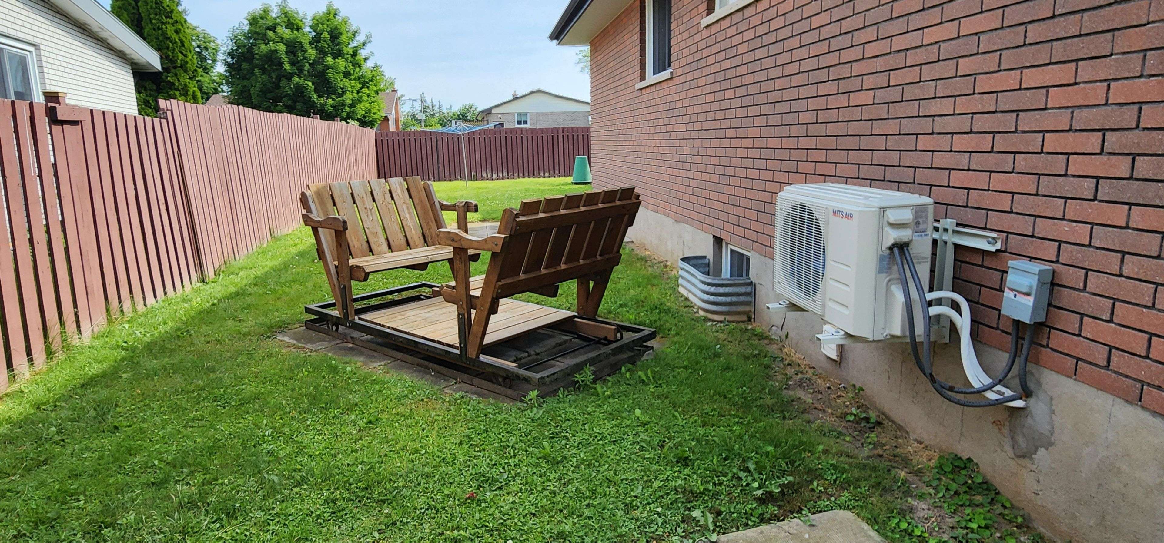 Peterborough North, ON K9H 6J7,1087 St Paul's ST