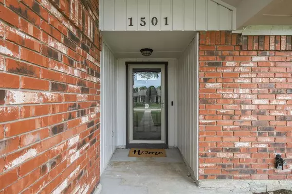 Lewisville, TX 75077,1501 Springaire Lane