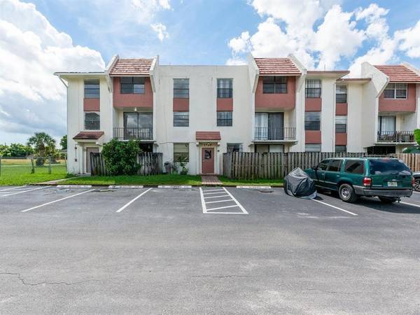 1788 NW 55th Ave #203, Lauderhill, FL 33313