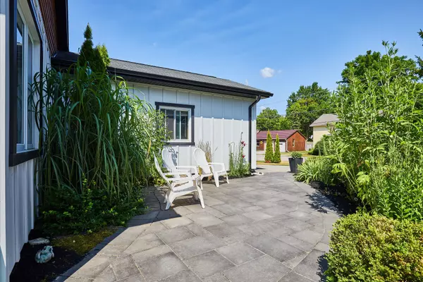 East Gwillimbury, ON L0G 1M0,9 Mill ST