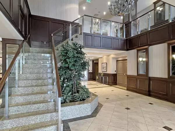 Vaughan, ON L4J 0C9,7 North Park RD #1012