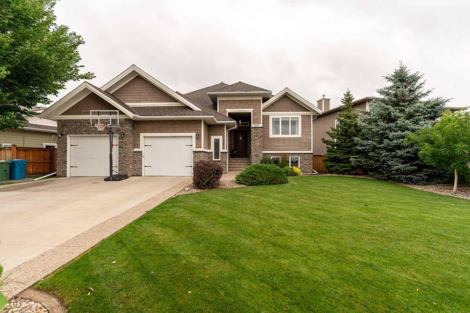 2220 33 AVE, Coaldale, AB T1M 0B6