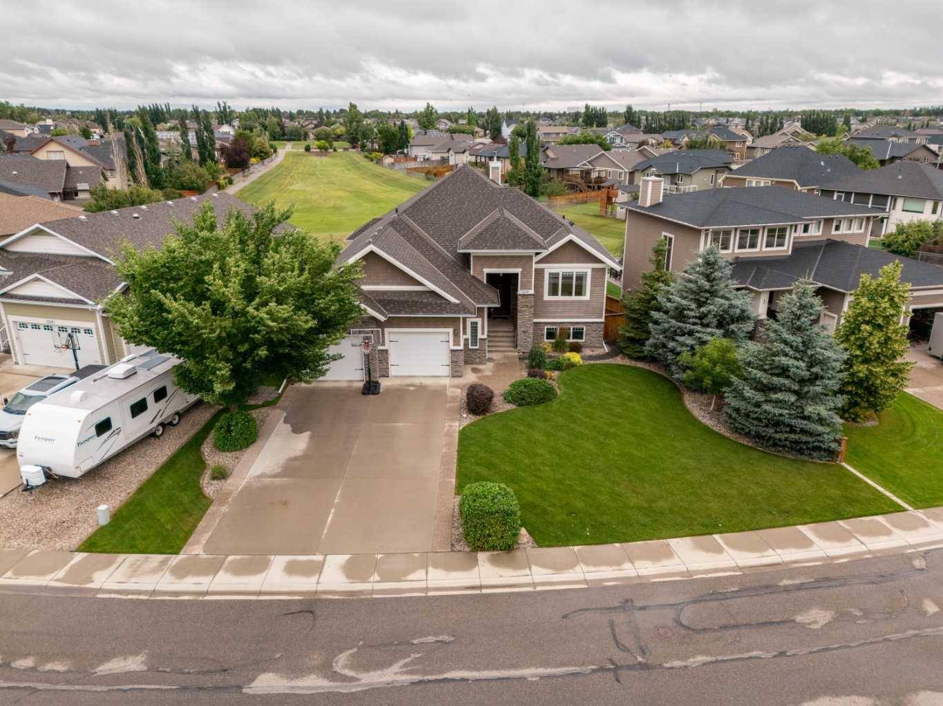 Coaldale, AB T1M 0B6,2220 33 AVE