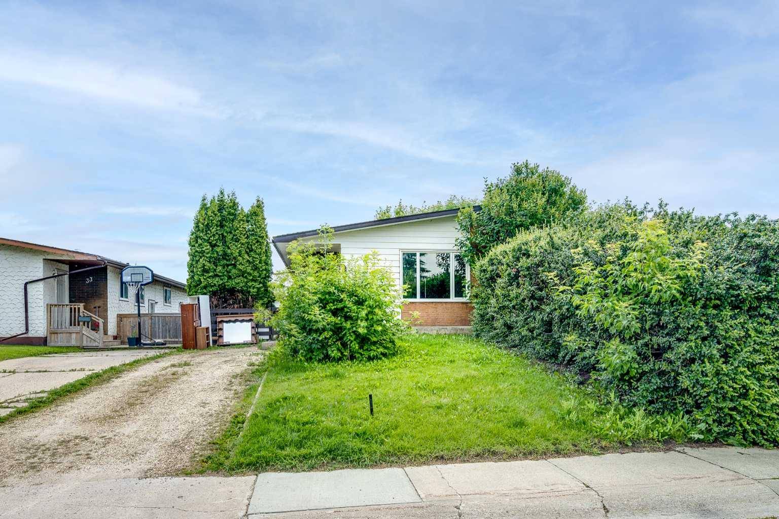Red Deer, AB T4N 5W2,35 Wishart ST