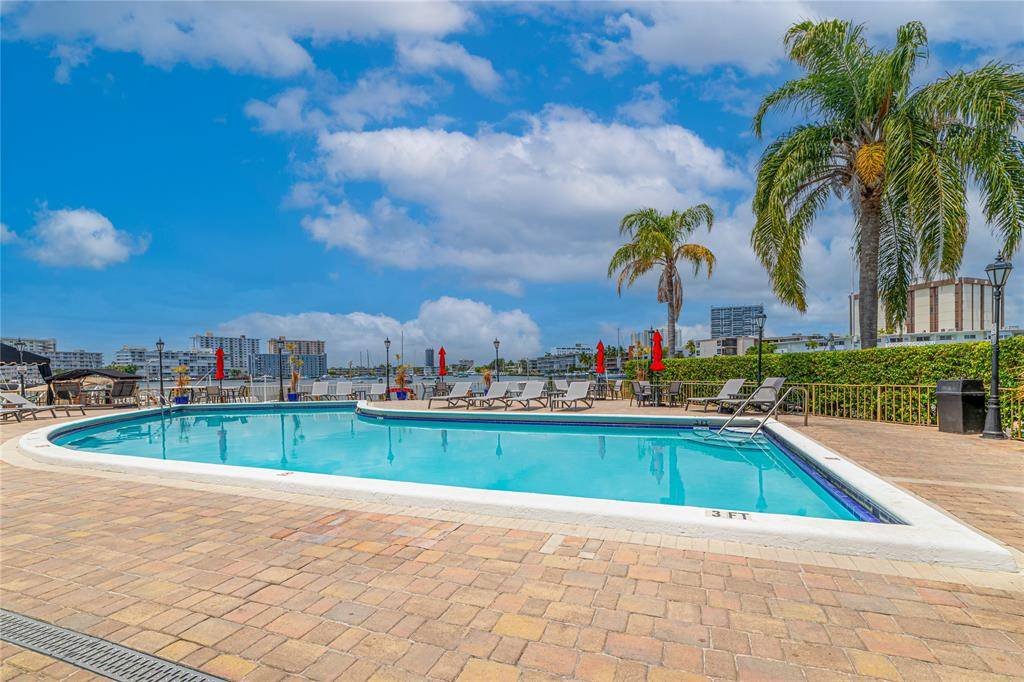 Hallandale Beach, FL 33009,100 Golden Isles Dr #911