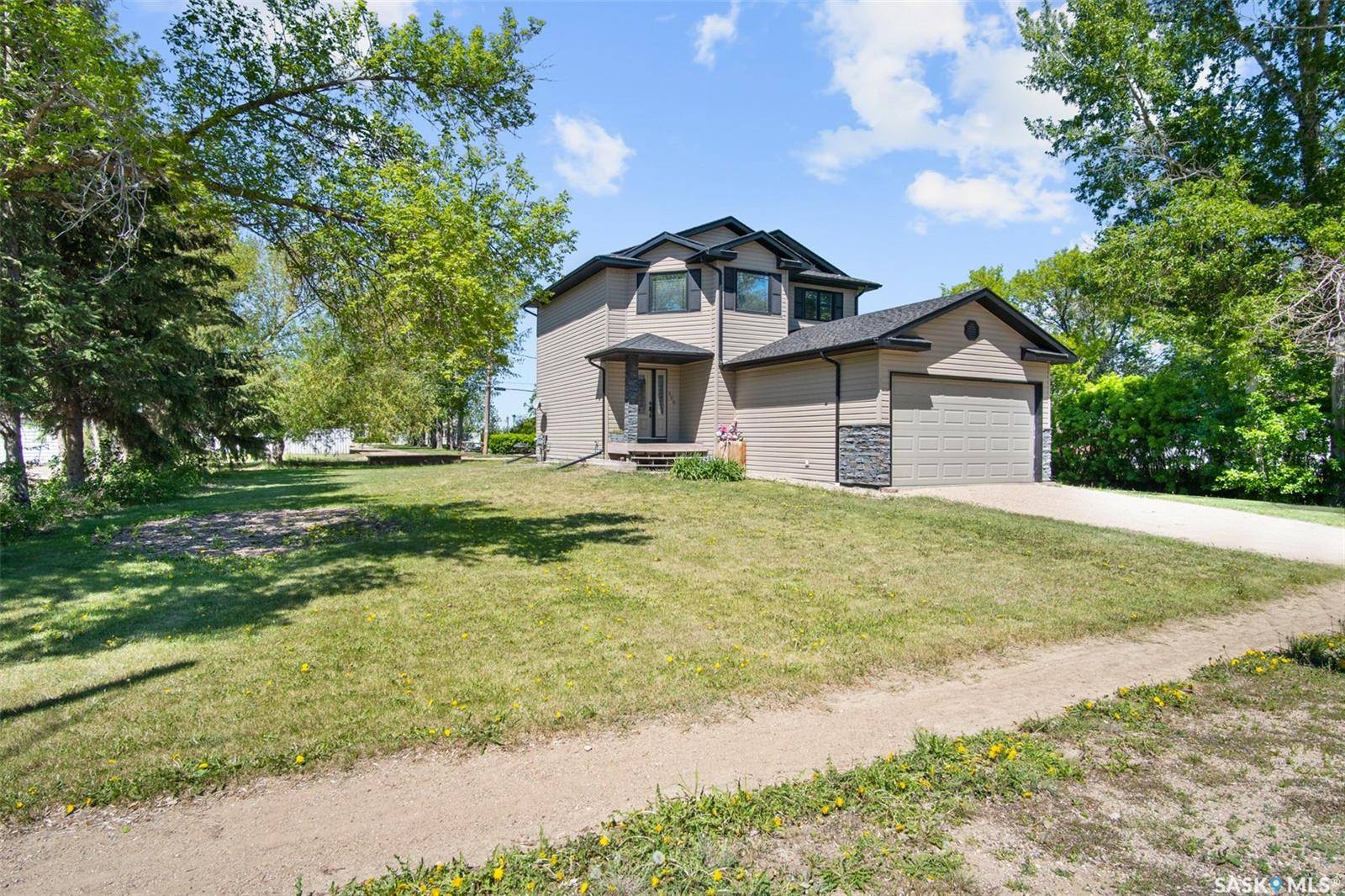 Lucky Lake, SK S0L 1Z0,106 2nd AVENUE N