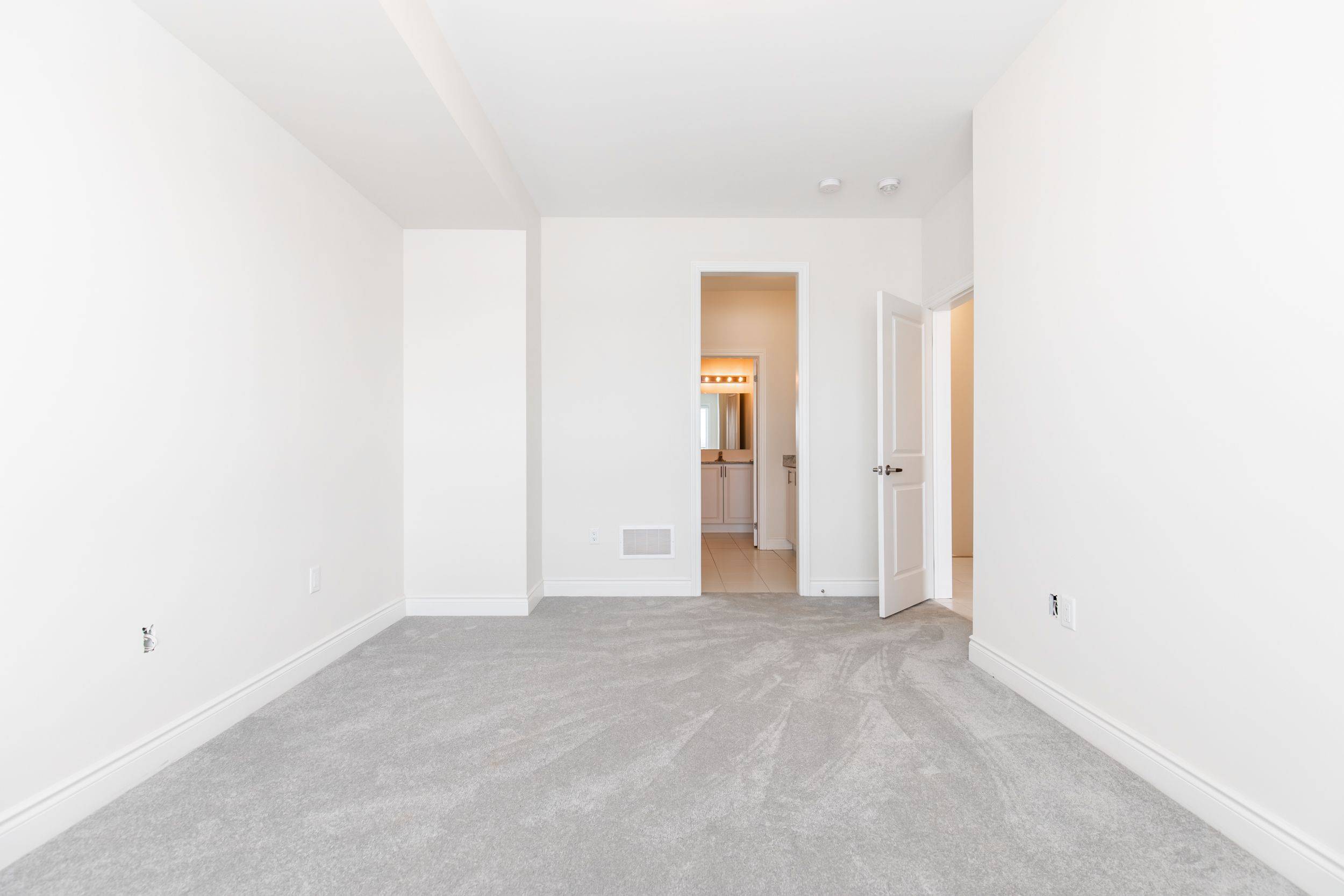 Oakville, ON L6H 0V9,3271 Sixth Line