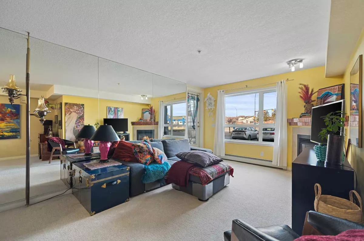 Calgary, AB T2K 0K5,8200 fourth ST Northeast #126