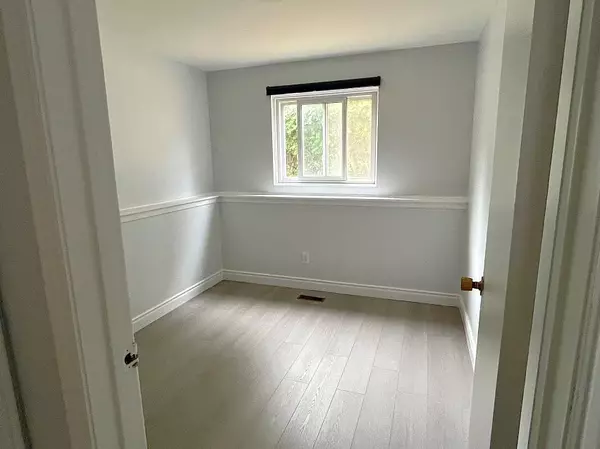 Ajax, ON L1S 3R7,28 Brooksbank CRES