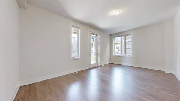 Newmarket, ON L3X 0M6,212 Vermont AVE