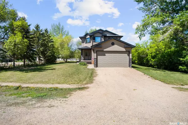 Lucky Lake, SK S0L 1Z0,106 2nd AVENUE N
