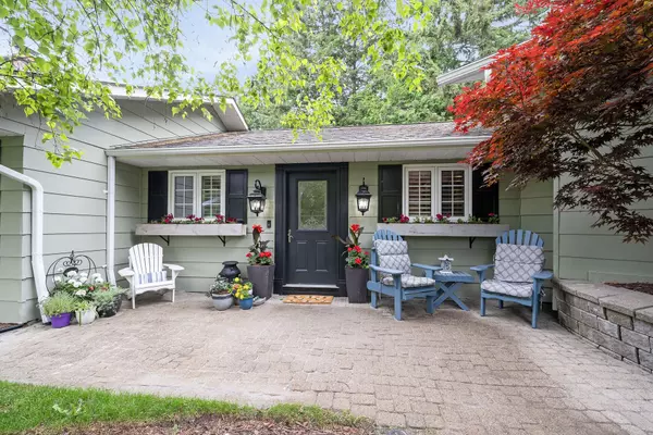 Caledon, ON L7K 1H6,2 Cedar DR