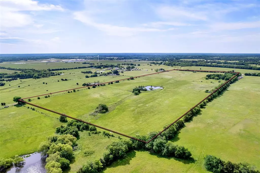 Ector, TX 75439,1132 County Road 1525