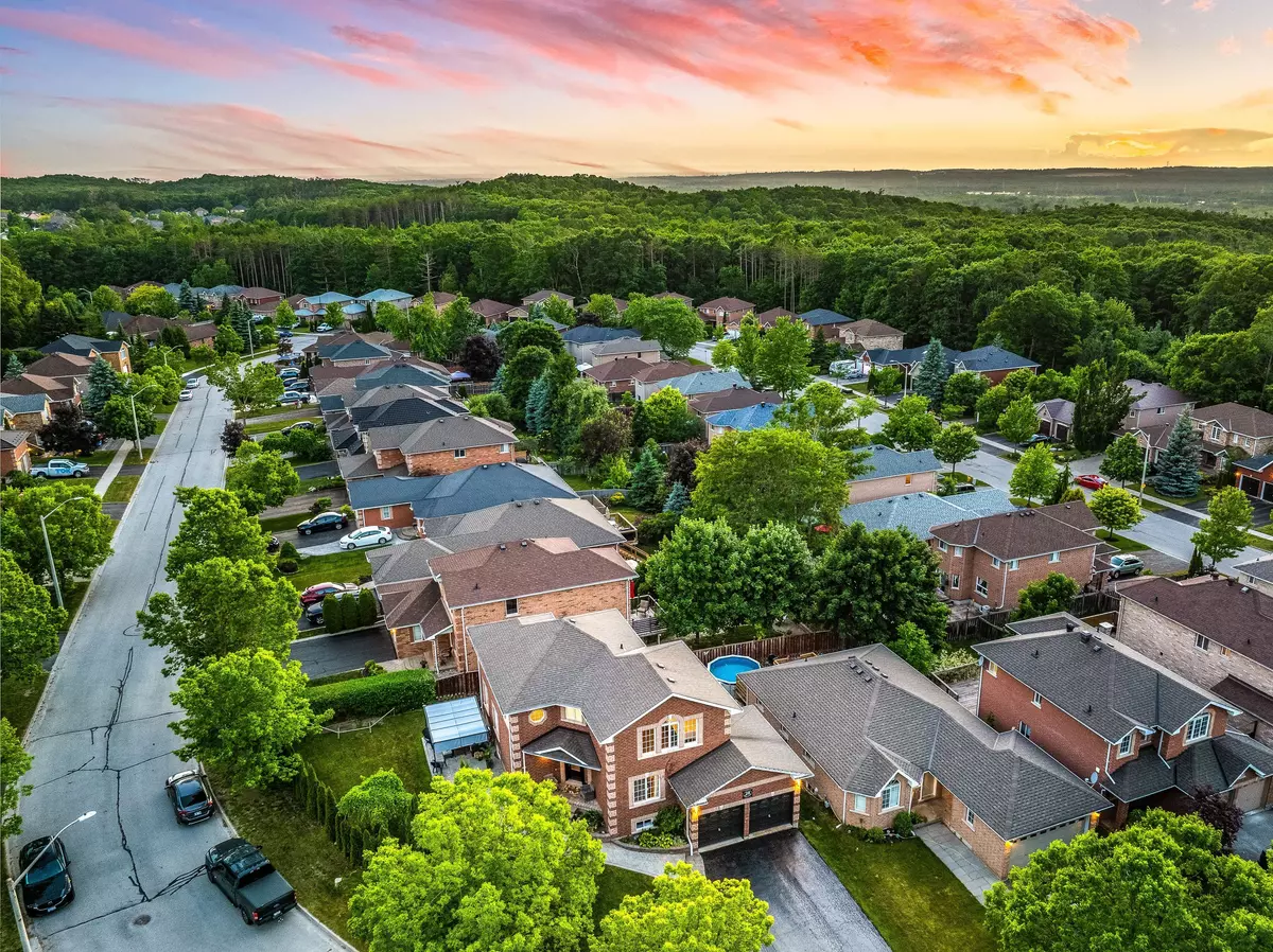 Barrie, ON L4N 0S8,28 Bloom CRES