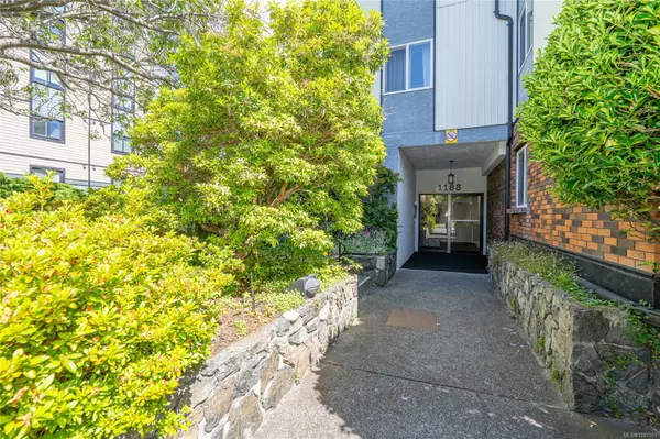 Victoria, BC V8V 3M8,1188 Yates St #401
