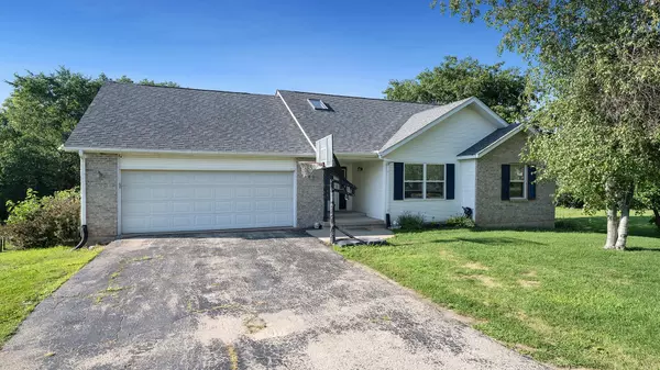 1442 W Indian Heights Drive, Oregon, IL 61061