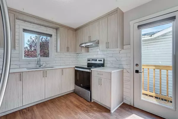 Calgary, AB T3J1P1,84 Castlebrook Rise NE