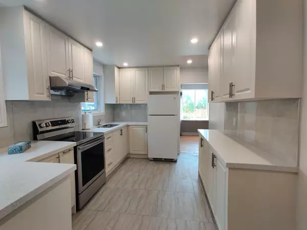 34 Kingland CRES #Upper, Toronto C15, ON M2J 2B7