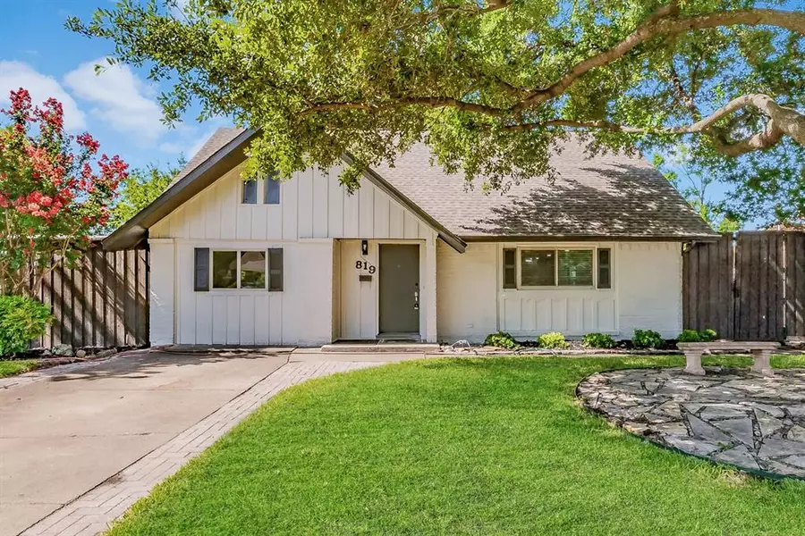 819 Brentwood Lane, Richardson, TX 75080