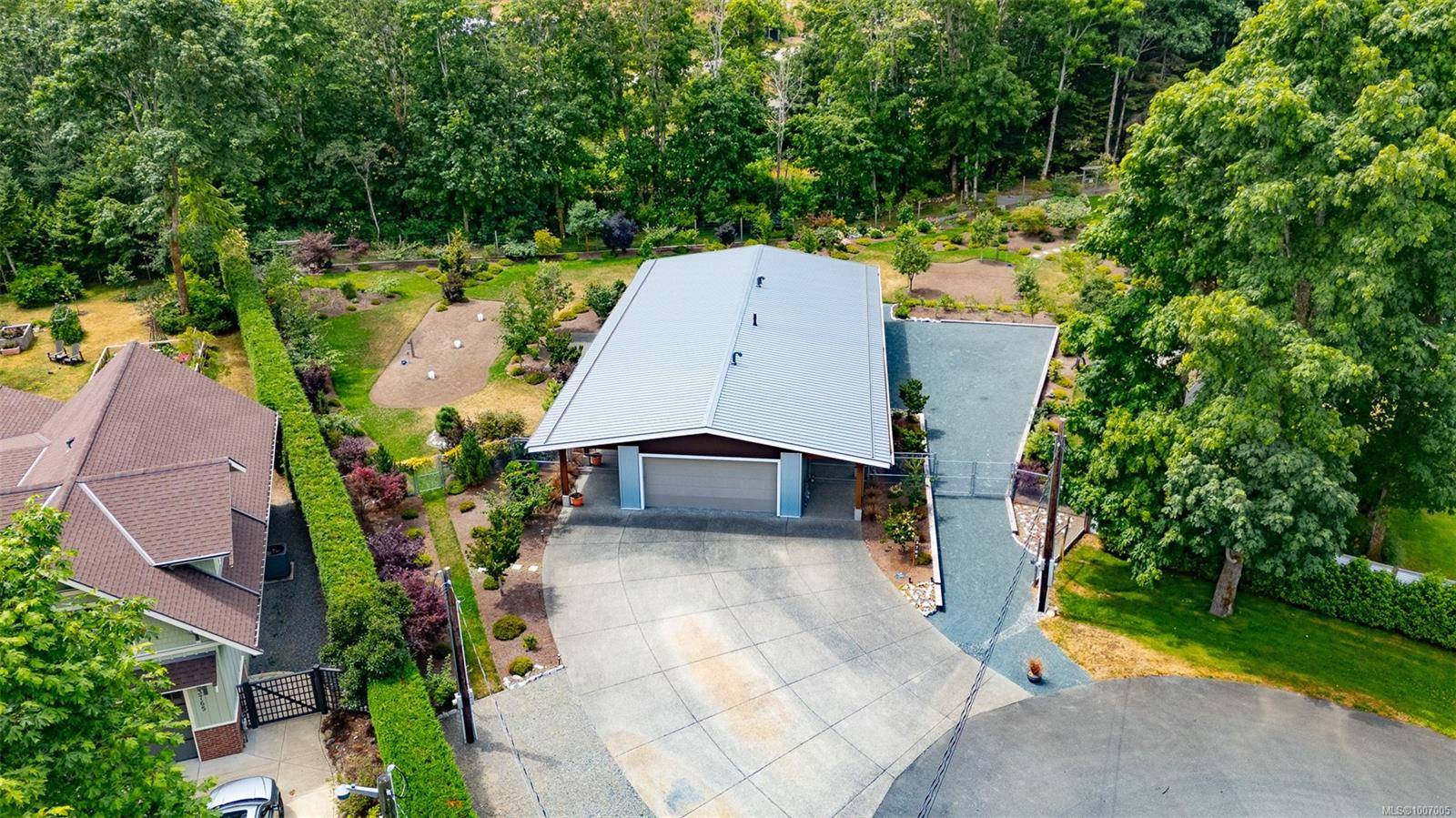 3767 Maple Lane, Royston, BC V0R 2V0