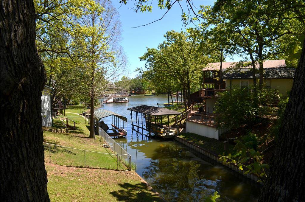 123 Little River Bend, Mabank, TX 75156