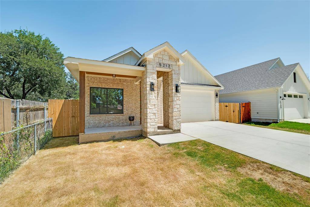 Sansom Park, TX 76114,5212 Crowley Street