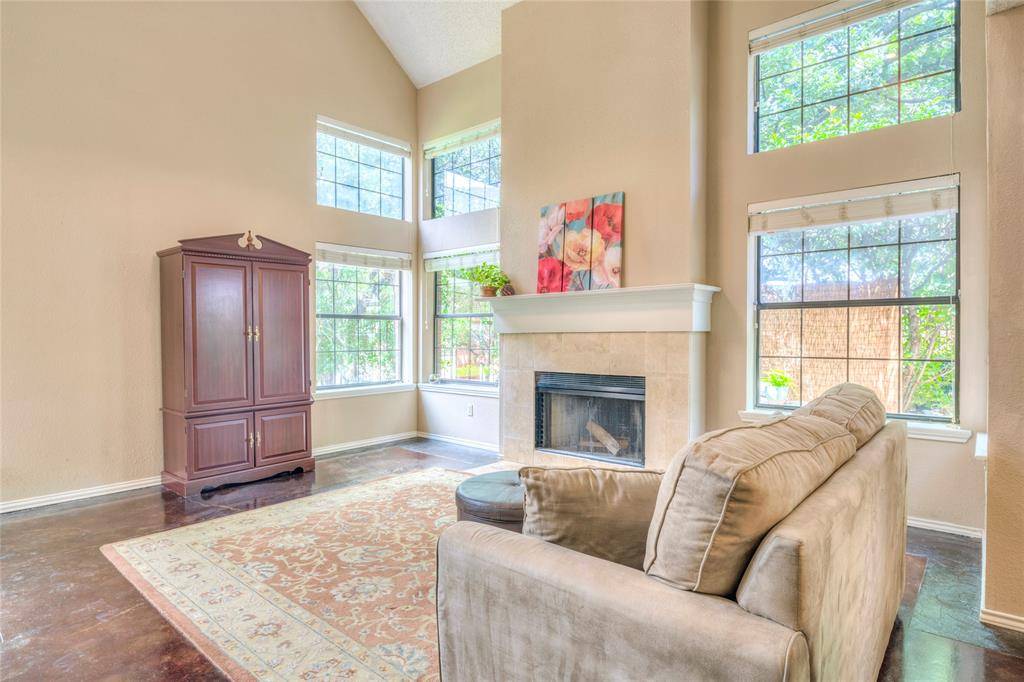 Irving, TX 75063,422 Santa Fe Trail #11