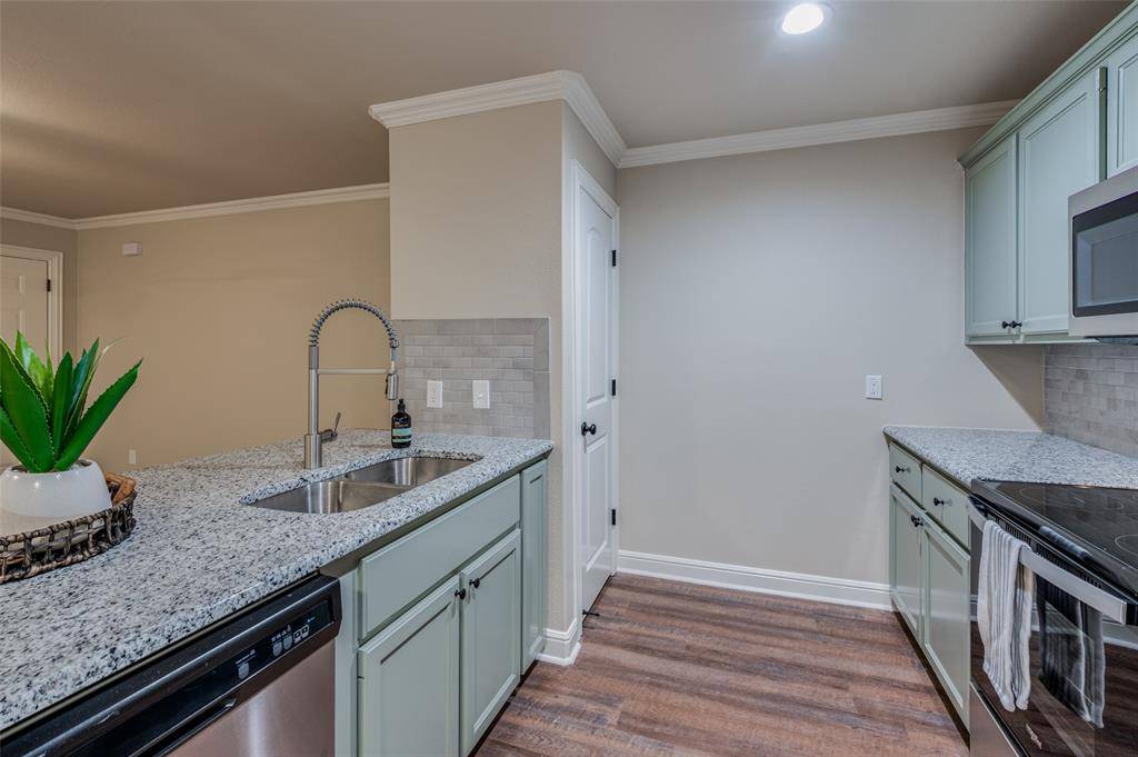 Sherman, TX 75092,2212 N Hickory Street