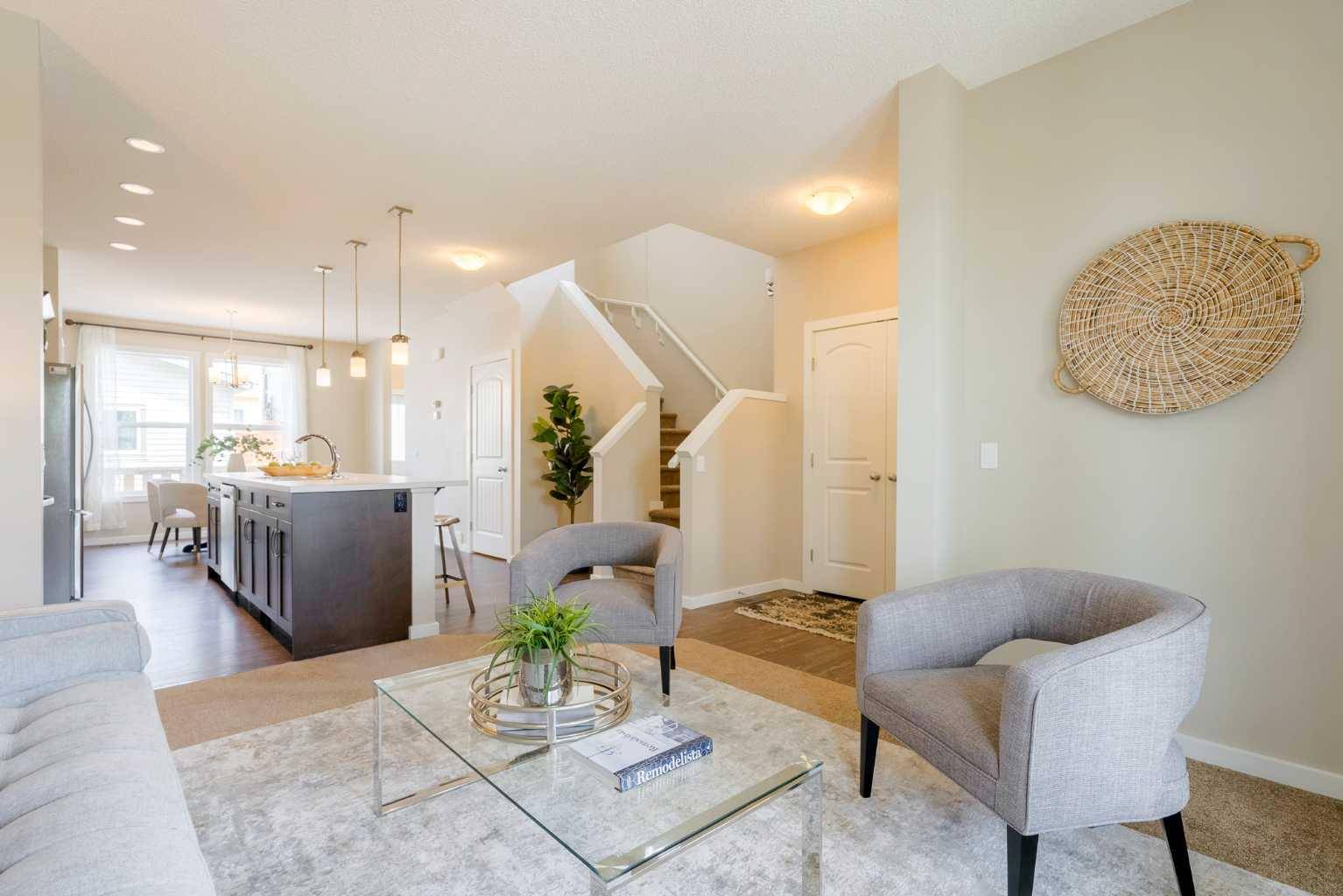 23 Heritage BLVD, Cochrane, AB T4C 2M1