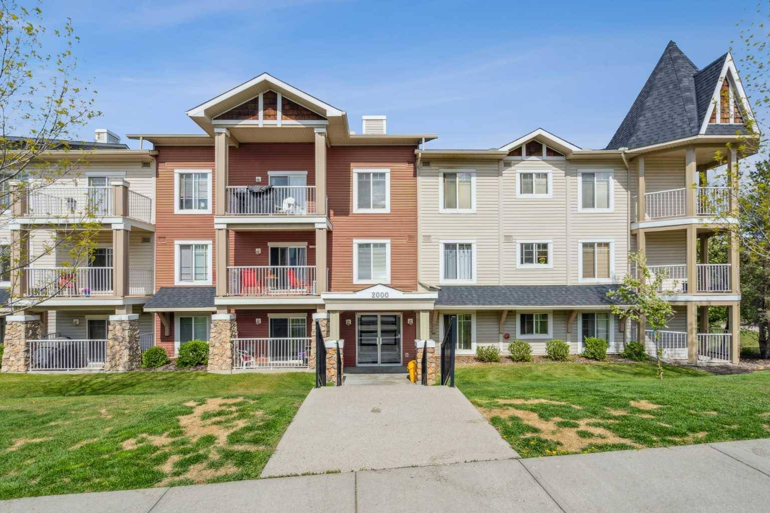 70 Panamount DR NW #2211, Calgary, AB T3K 5Z1