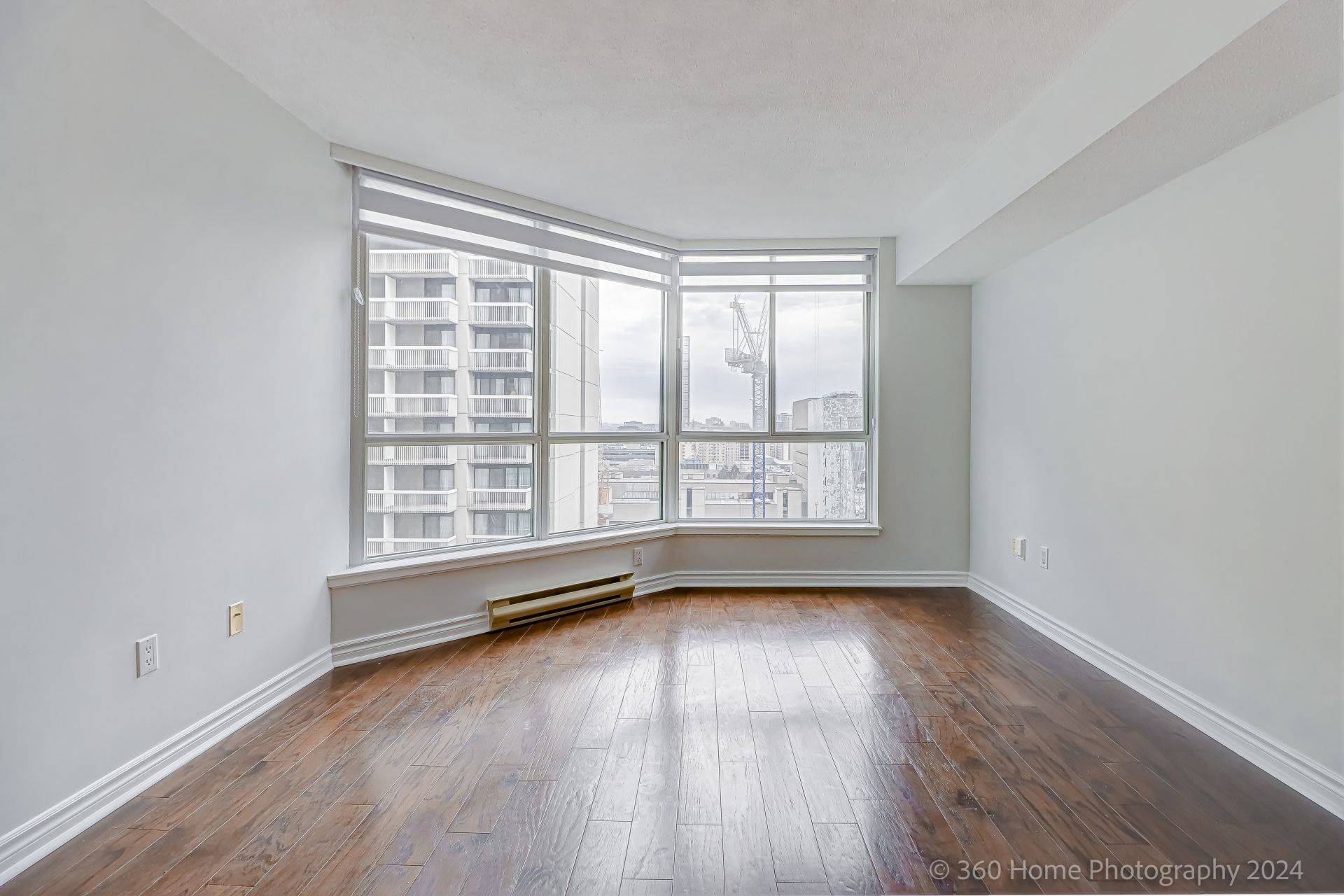 Toronto C01, ON M5G 2K5,38 Elm ST #1609