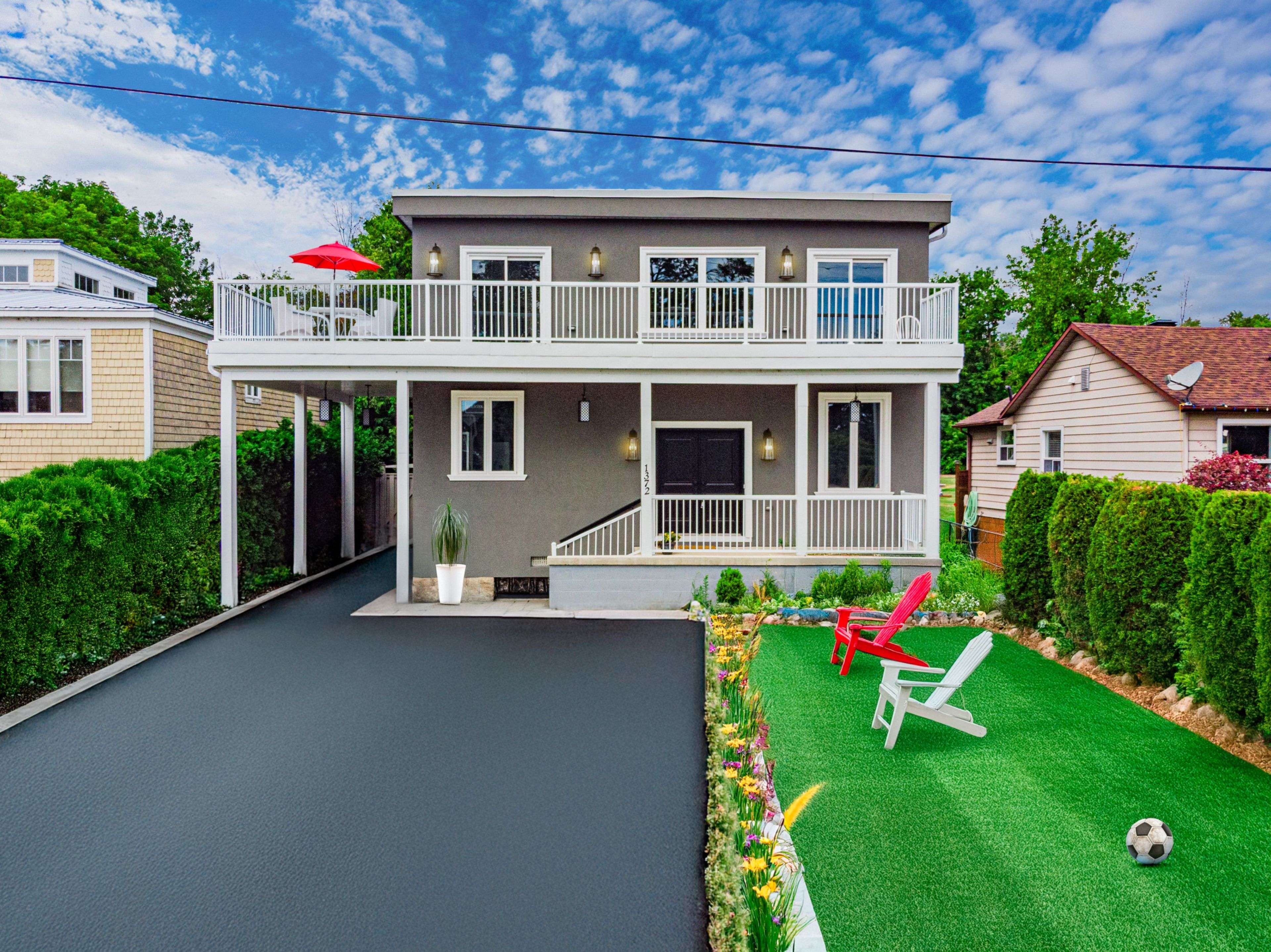 Innisfil, ON L0L 1W0,1372 Maple RD