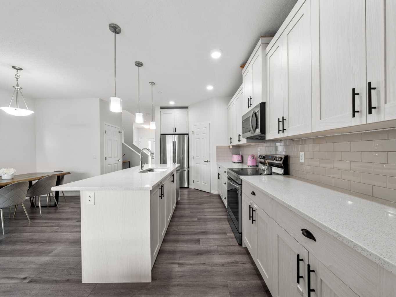 Calgary, AB T3P1R6,136 Lucas ST NW