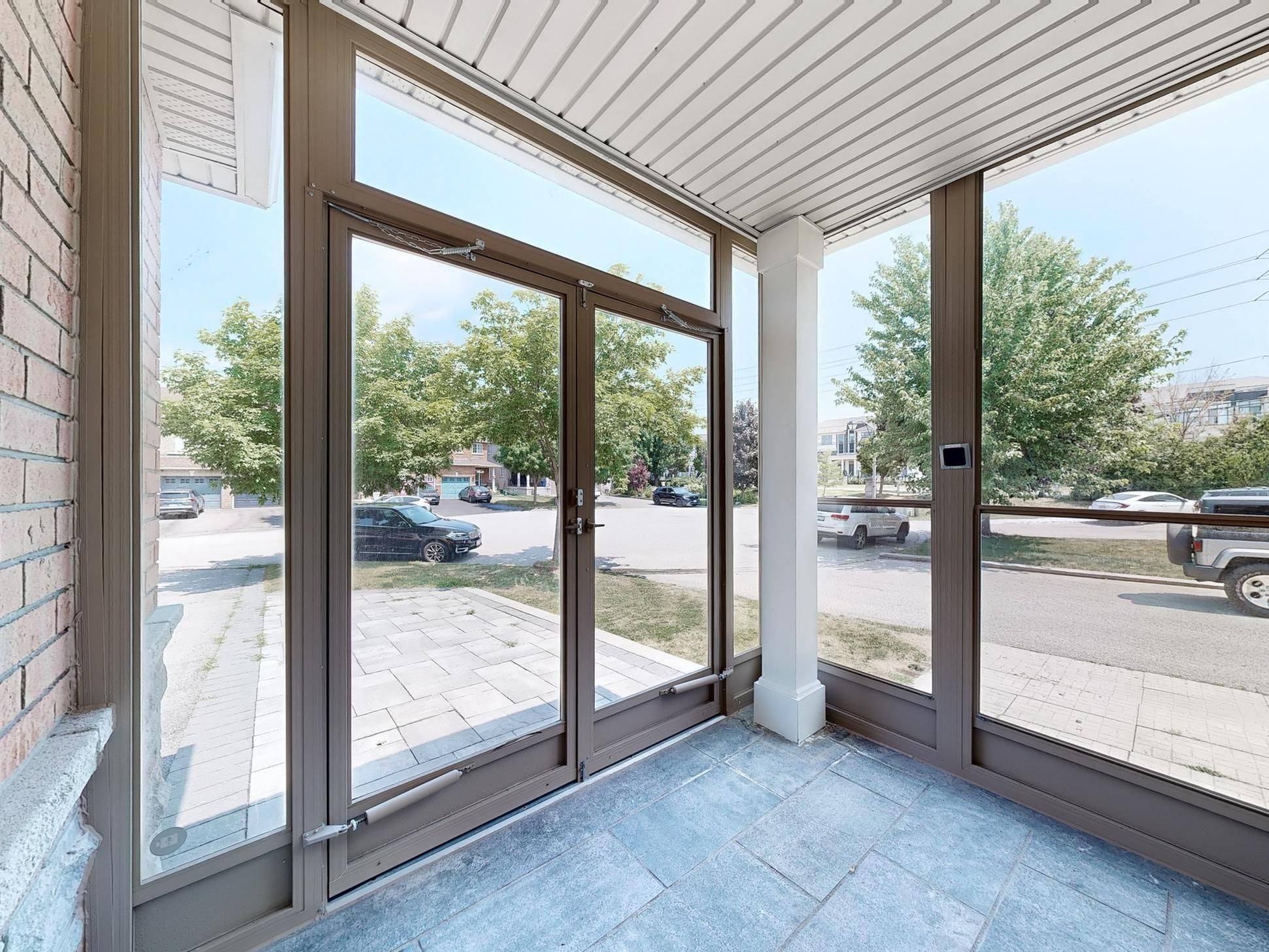 Markham, ON L6C 2C7,89 Briar Path LN