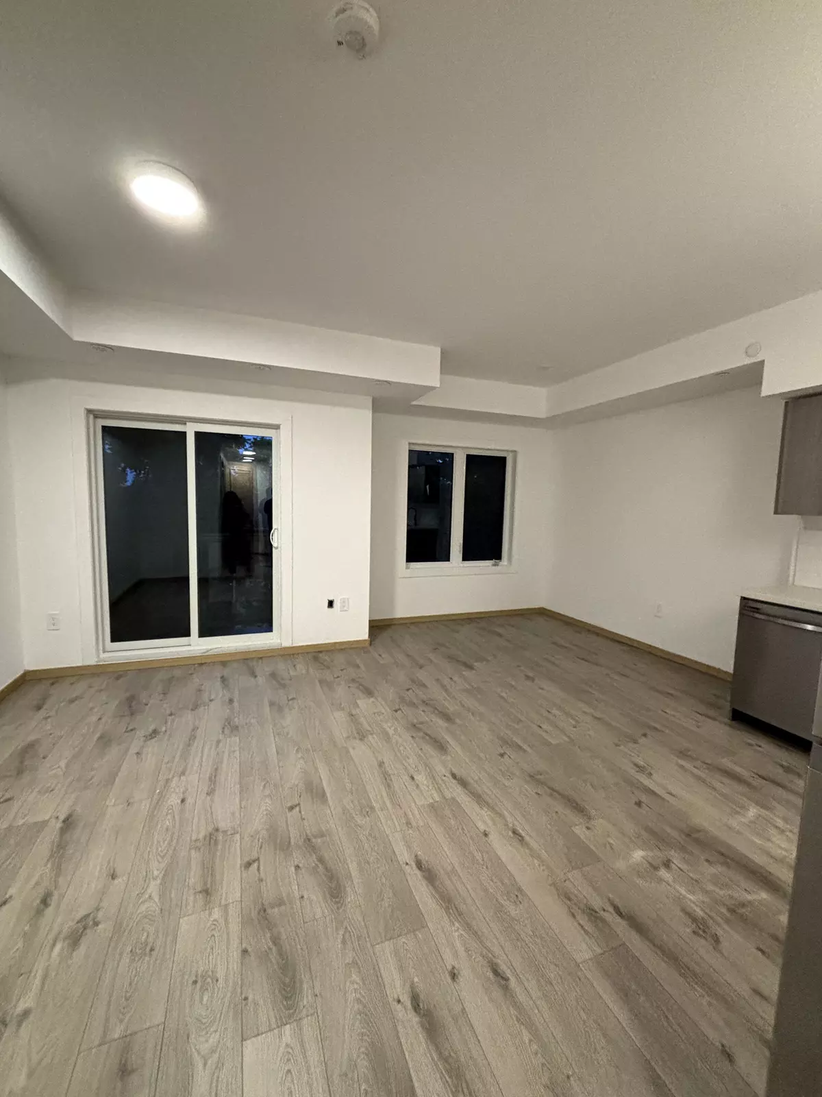 Toronto E05, ON M1T 3K5,3445 Sheppard E AVE #C3-309