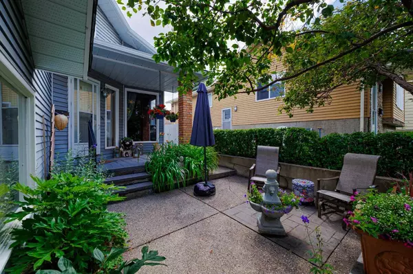 Calgary, AB T3K 2B6,195 Bernard DR NW
