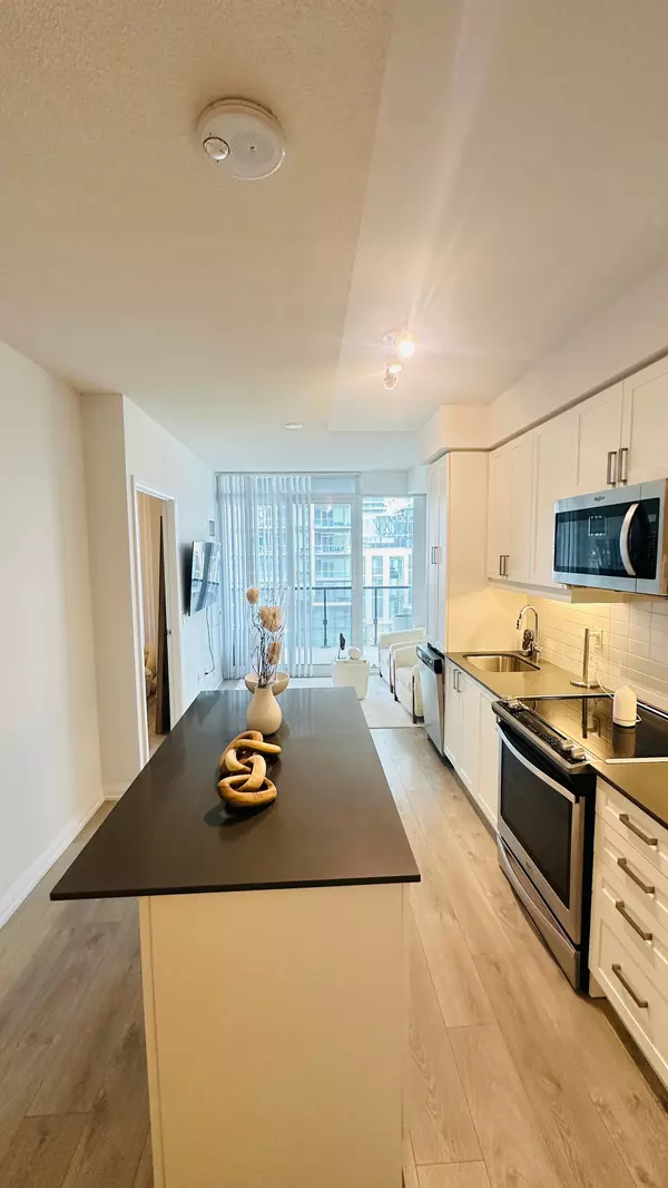 Vaughan, ON L4K 2M7,7895 Jane ST #508
