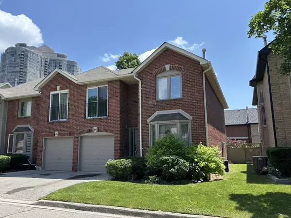 Mississauga, ON L5R 1X2,4635 Regents TER #44