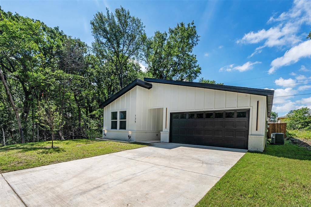 Gun Barrel City, TX 75156,125 Bluebonnet Drive