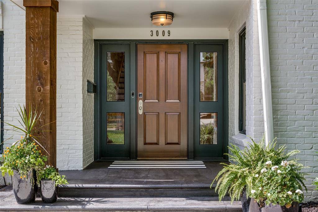 University Park, TX 75225,3009 Southwestern Boulevard