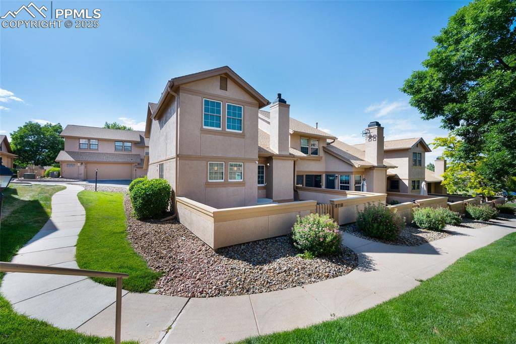 6119 Pine Hill DR, Colorado Springs, CO 80918