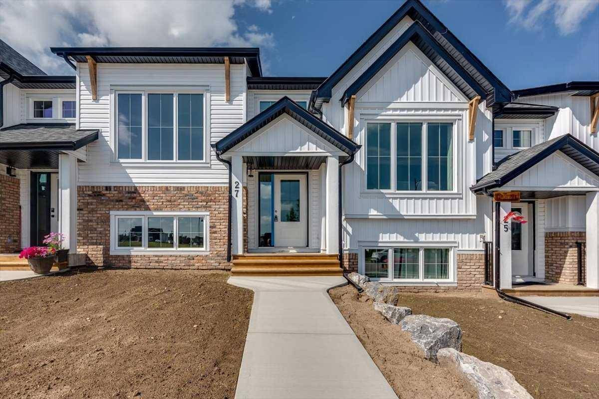 27 Station DR, Sylvan Lake, AB T4S 0S6