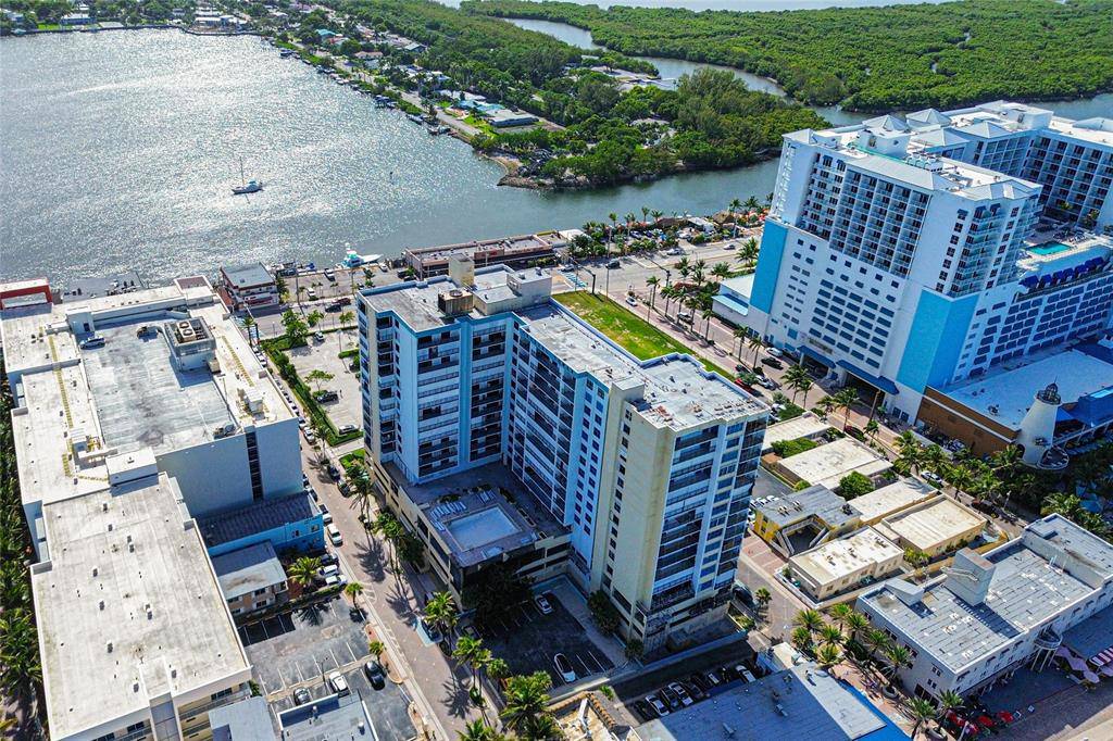 Hollywood, FL 33019,322 Buchanan St #506