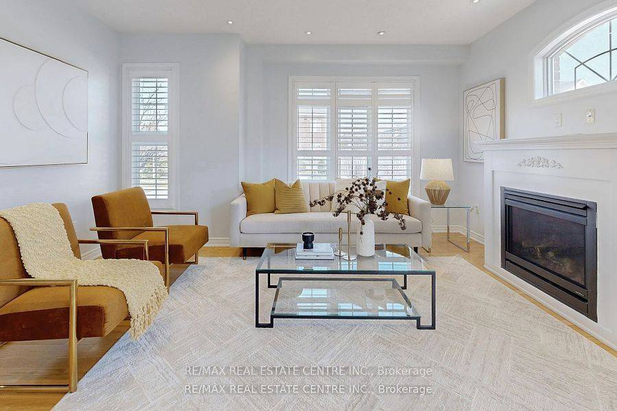 Richmond Hill, ON L4E 3N2,84 Betony DR