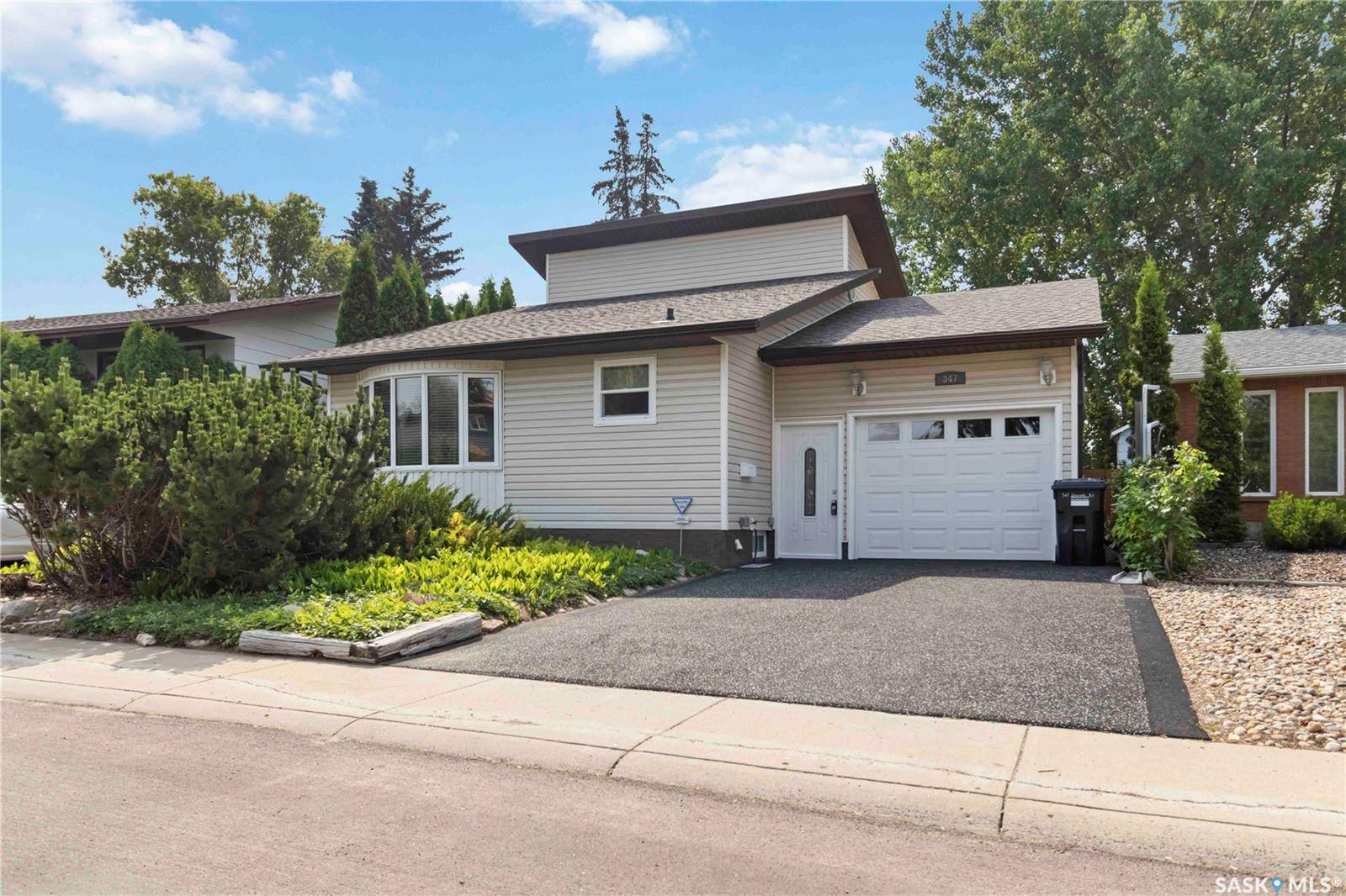 347 DELARONDE ROAD, Saskatoon, SK S7J 3Y5