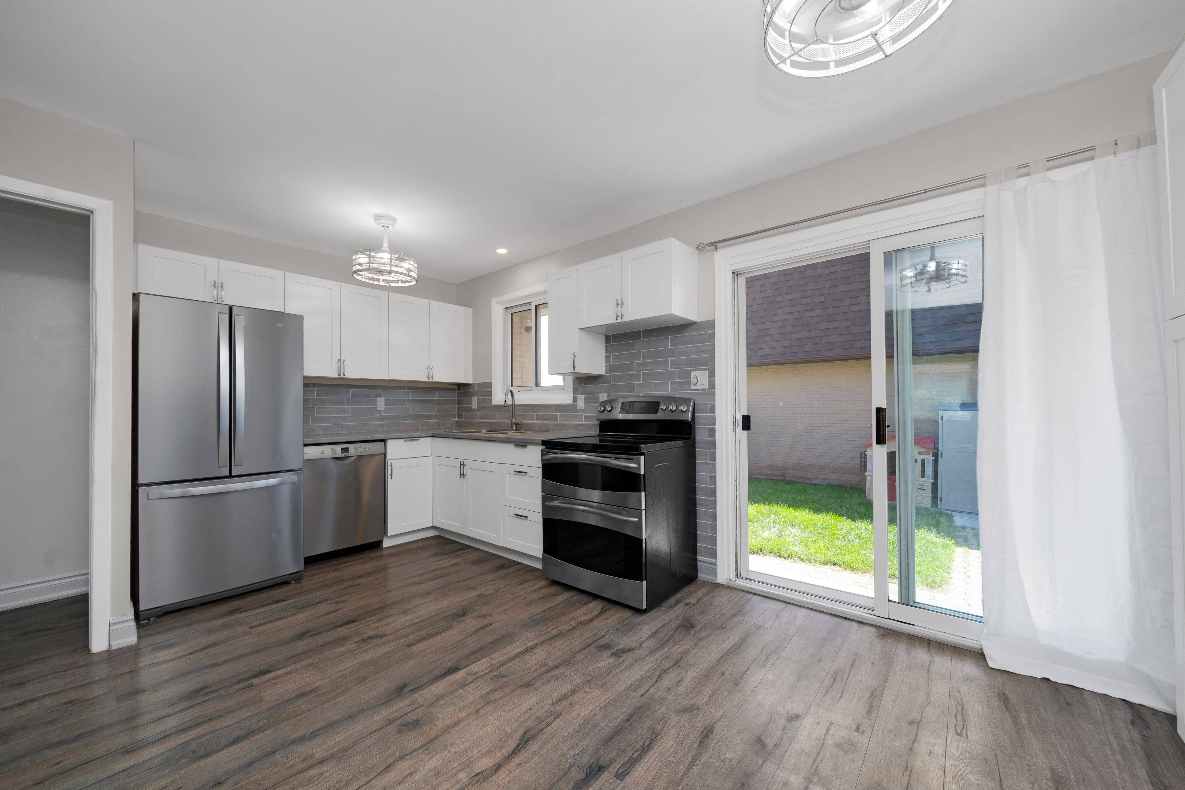 Halton Hills, ON L7G 4K3,20 Mountainview RD S #25