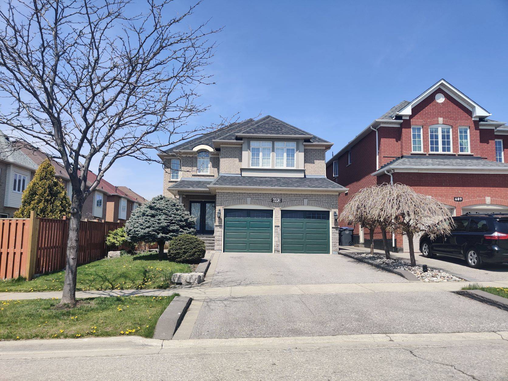 693 Novo Star DR #Unit A, Mississauga, ON L5W 1C7