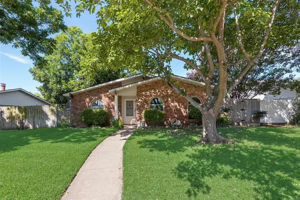 Grand Prairie, TX 75052,5110 Aberdean Trail